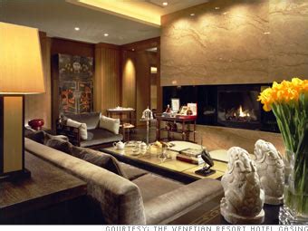 5 lush Las Vegas suites .